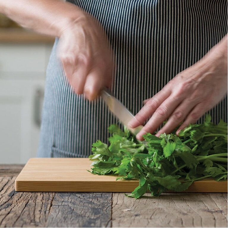bambu Undercut Bamboo Cutting Board, Medium