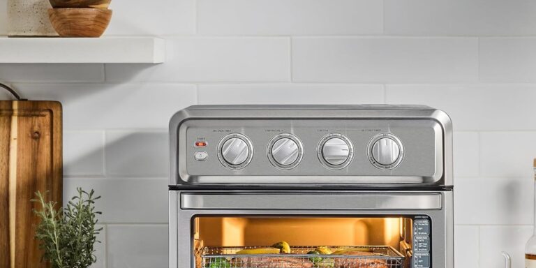 Cuisinart Air Fryer Toaster Oven with Grill (TOA-70NAS)